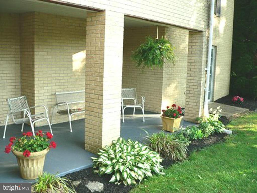 10200 Kelly Road Walkersville, MD 21793 - Photo 14 of 30 9' x 22' Covered Patio overlooks rear yard