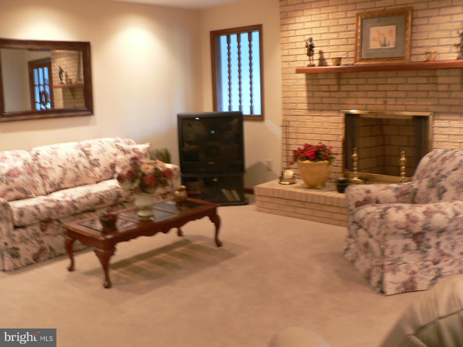 10200 Kelly Road Walkersville, MD 21793 - Photo 18 of 30 New carpet installed in 2012