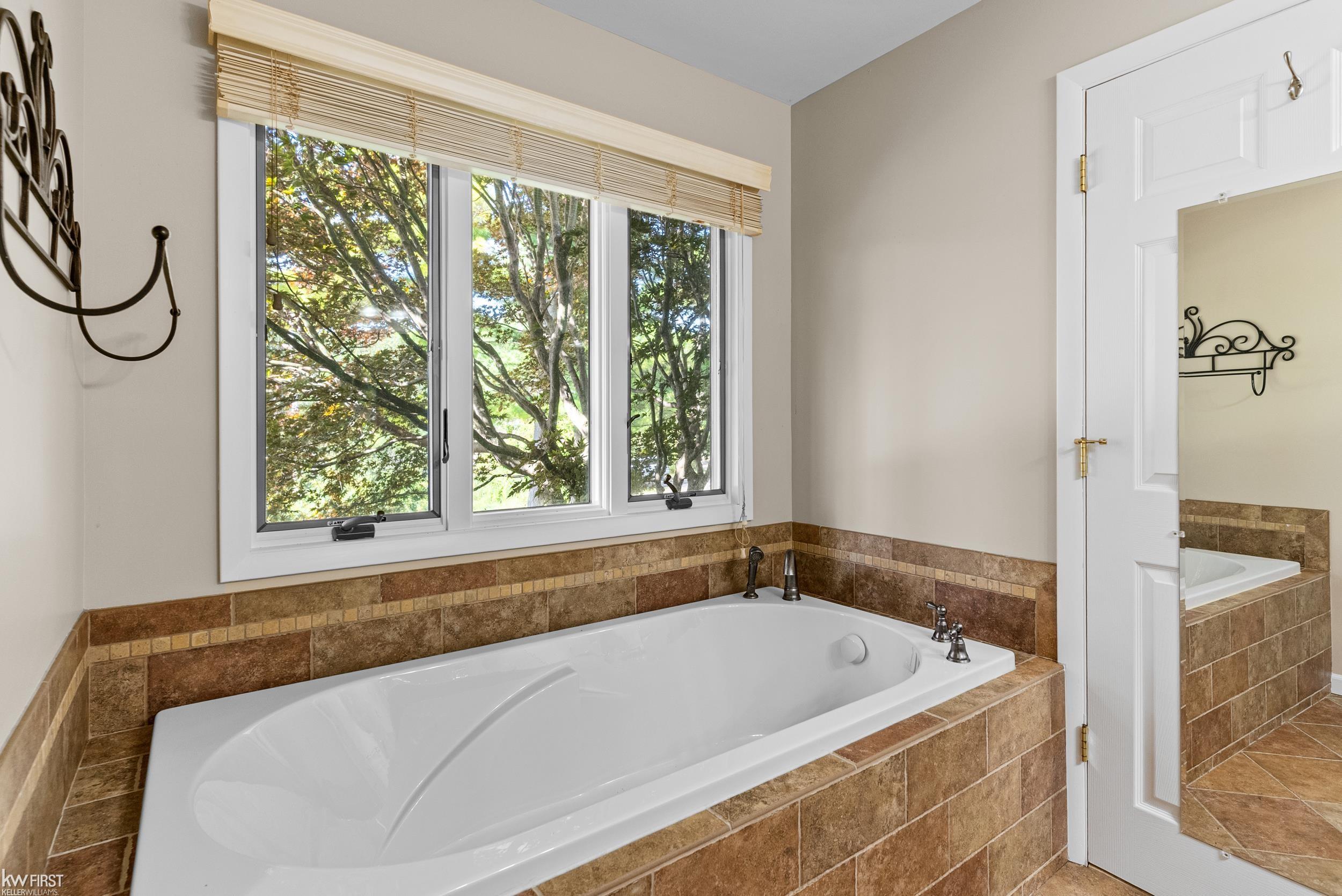 1061 Rose Center Road Fenton, MI 48430 - Photo 20 of 66