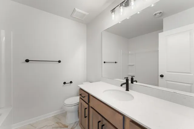 $435,000 | 1101 Annacotte Lane, Rosemount, MN 55068