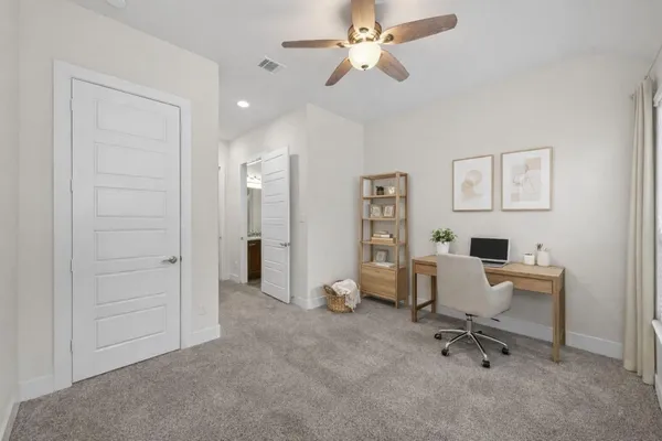 $450,000 | 15410 Trumball Manor Drive, Humble, TX 77346