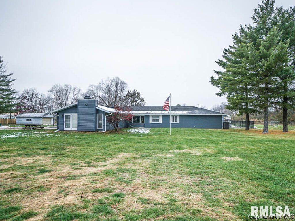 3749 North Oak Hill Road Rochester, IL 62563 - Photo 1 of 34