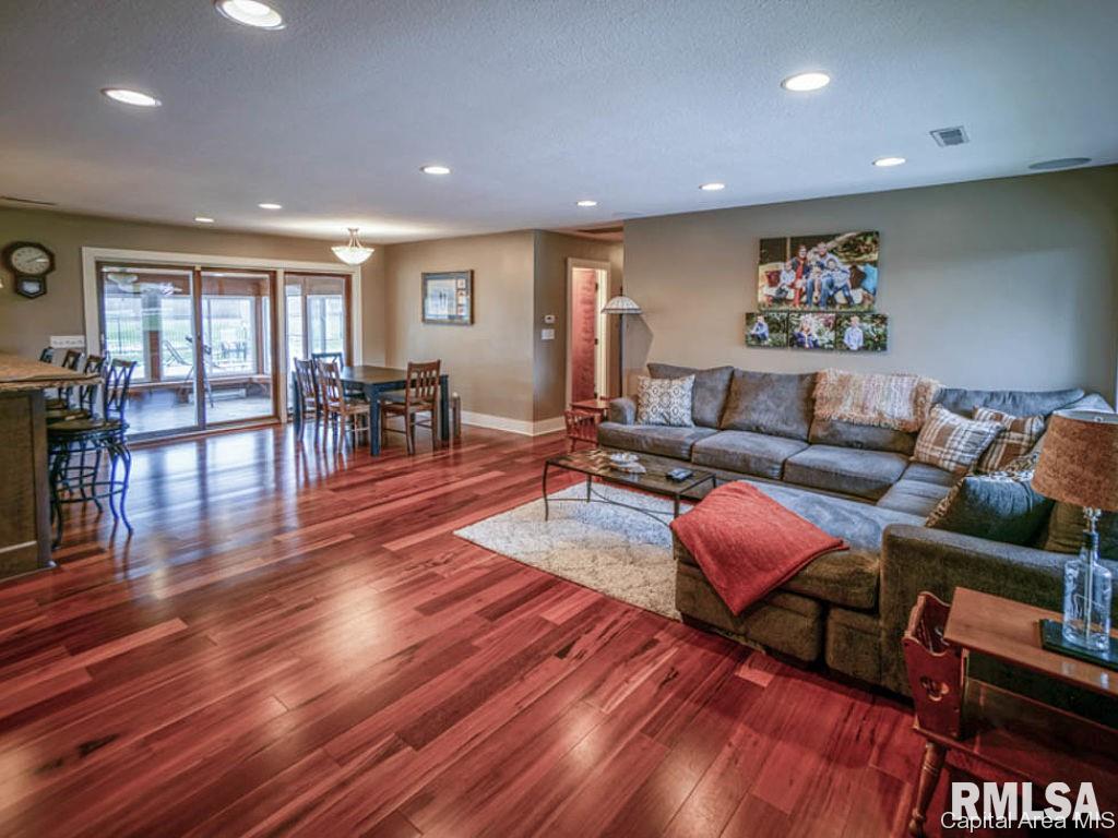 3749 North Oak Hill Road Rochester, IL 62563 - Photo 3 of 34