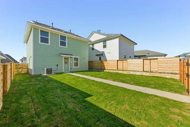 $1,795 | 385 Keefer, Kyle, TX 78640