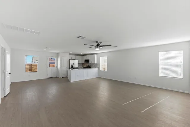 $1,795 | 385 Keefer, Kyle, TX 78640