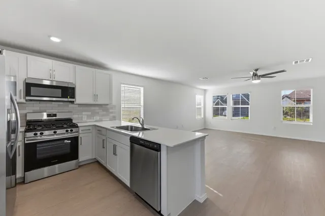 $1,795 | 385 Keefer, Kyle, TX 78640