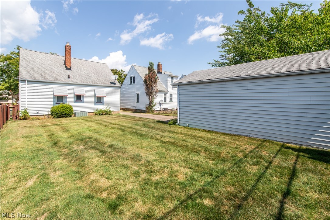 4527 Redfern Road Parma, OH 44134 - Photo 3 of 18