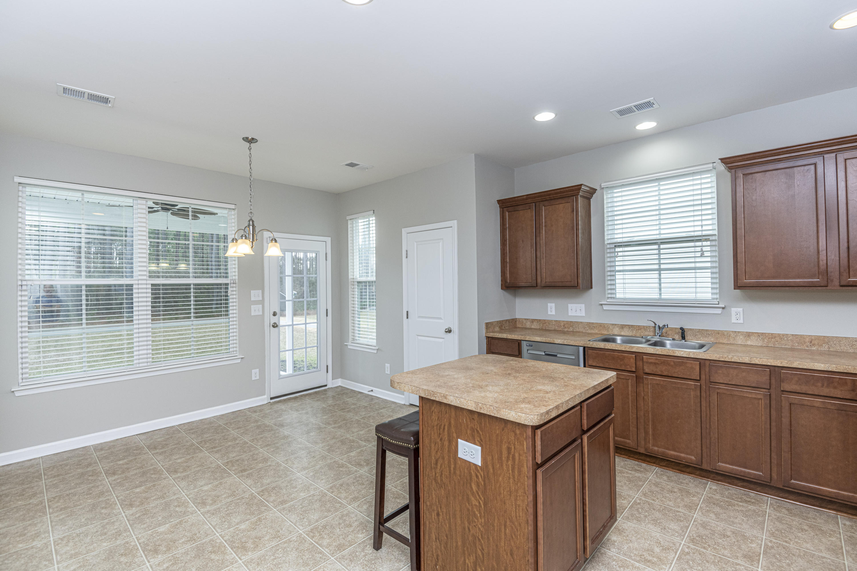 375 Spectrum Road Summerville, SC 29486 - Photo 6 of 28 DSC_8967
