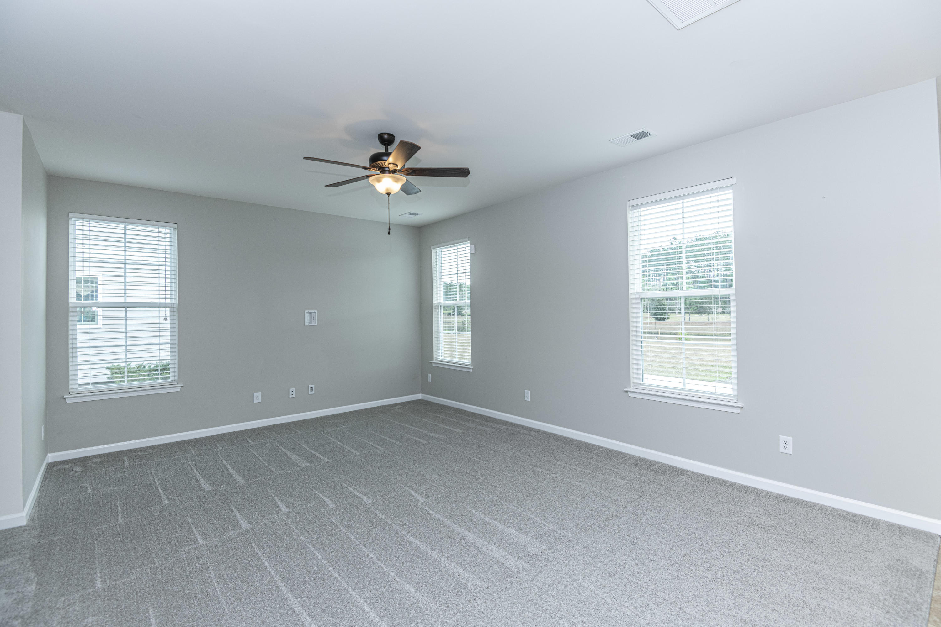 375 Spectrum Road Summerville, SC 29486 - Photo 8 of 28 DSC_8966