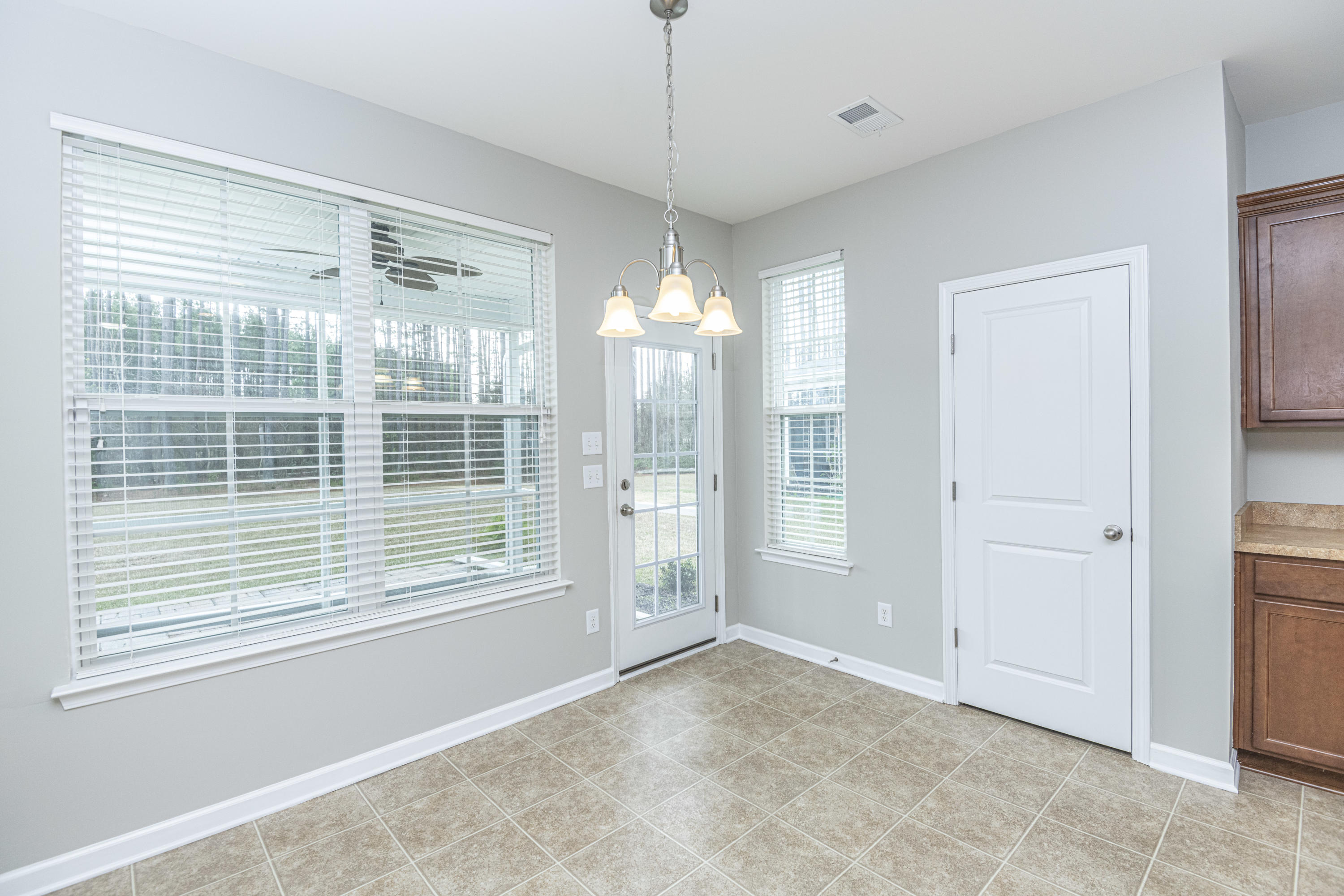 375 Spectrum Road Summerville, SC 29486 - Photo 9 of 28 DSC_8969