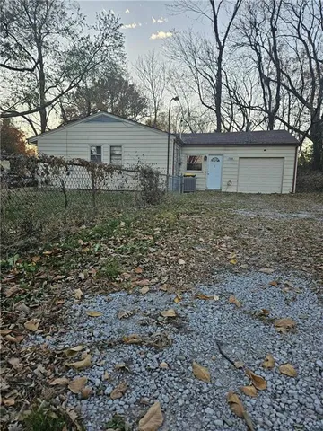 $160,000 | 7334 Northeast 51st Street, Kansas City, MO 64119
