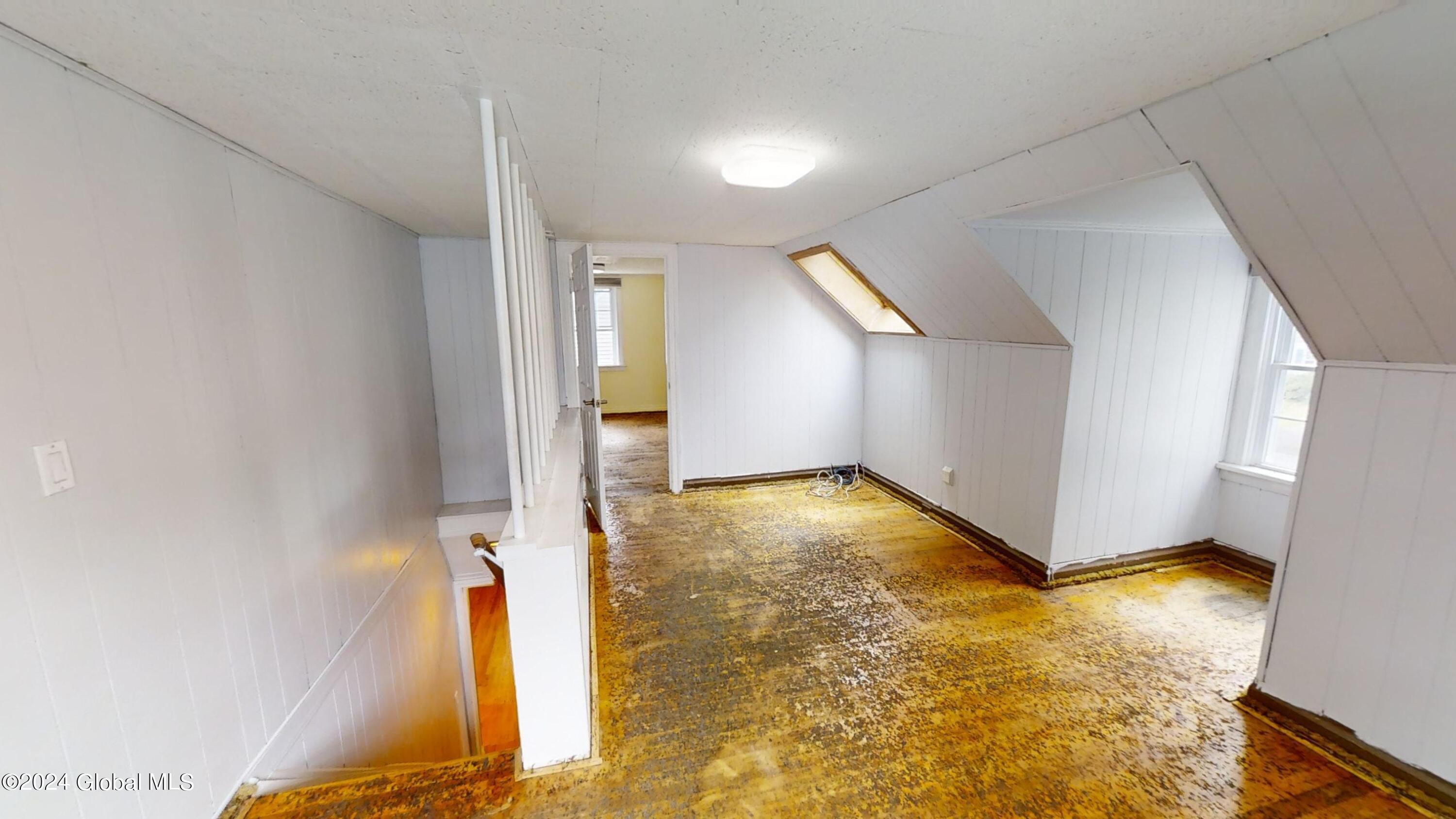 2041 Hoover Road Niskayuna, NY 12309 - Photo 12 of 26 2041-Hoover-rd-Niskayuna-06252024_101125