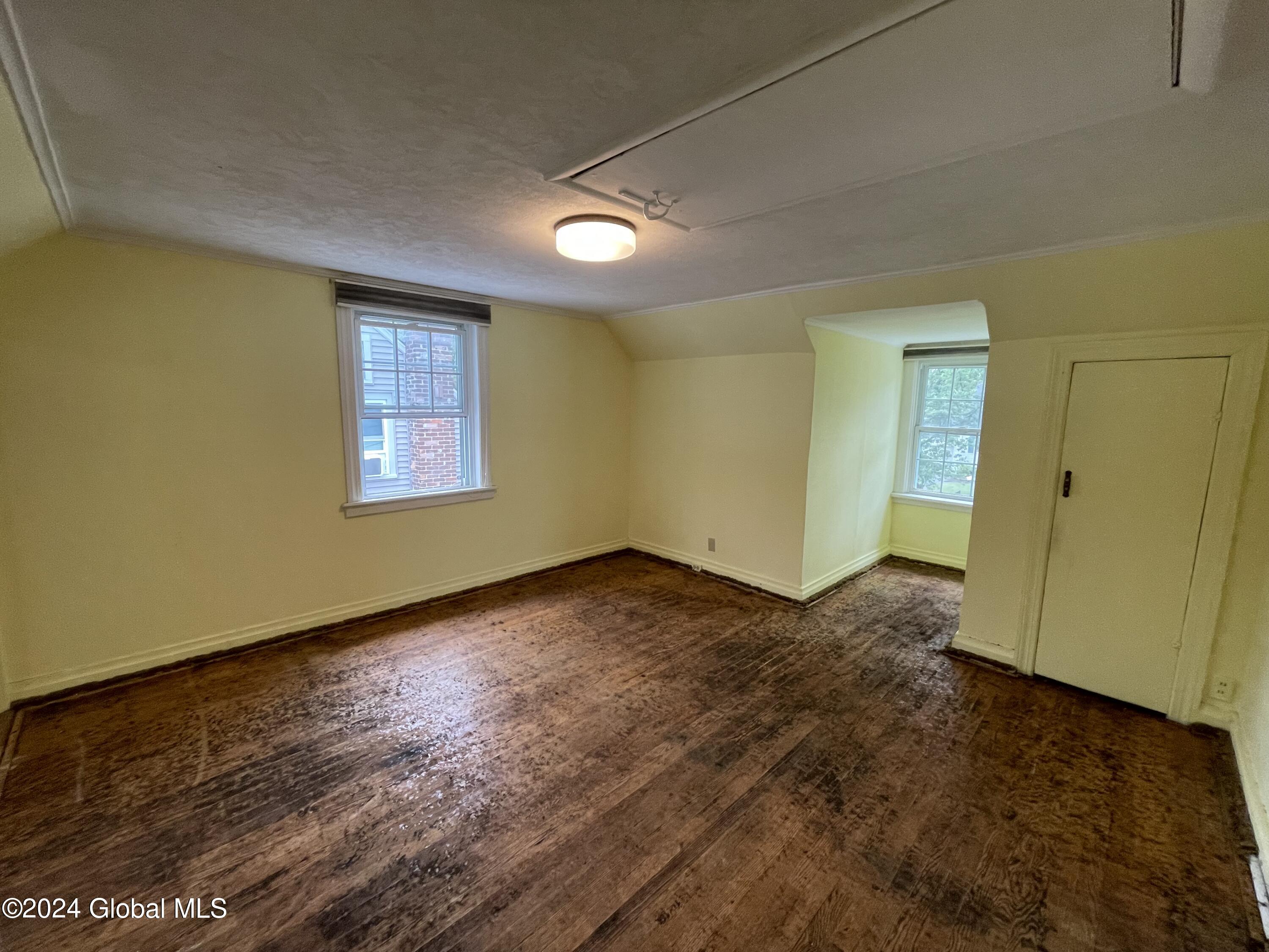 2041 Hoover Road Niskayuna, NY 12309 - Photo 15 of 26 Primary Bedroom