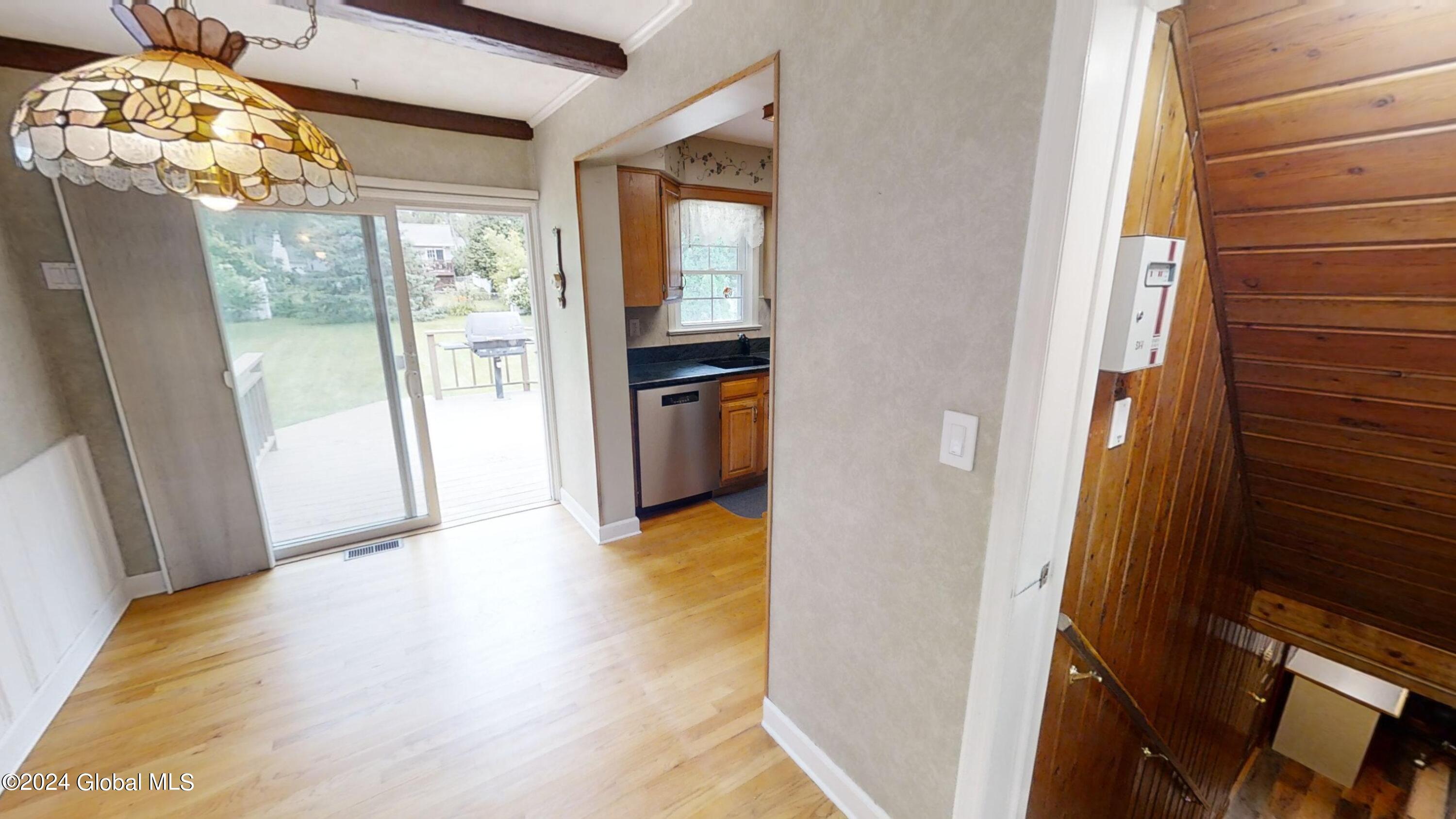 2041 Hoover Road Niskayuna, NY 12309 - Photo 6 of 26 2041-Hoover-rd-Niskayuna-06252024_100713