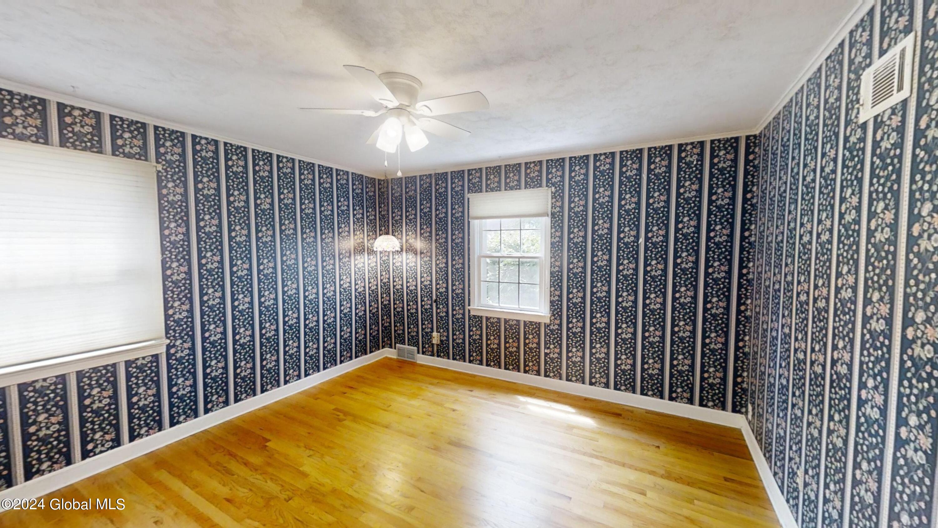 2041 Hoover Road Niskayuna, NY 12309 - Photo 9 of 26 2041-Hoover-rd-Niskayuna-06252024_100937
