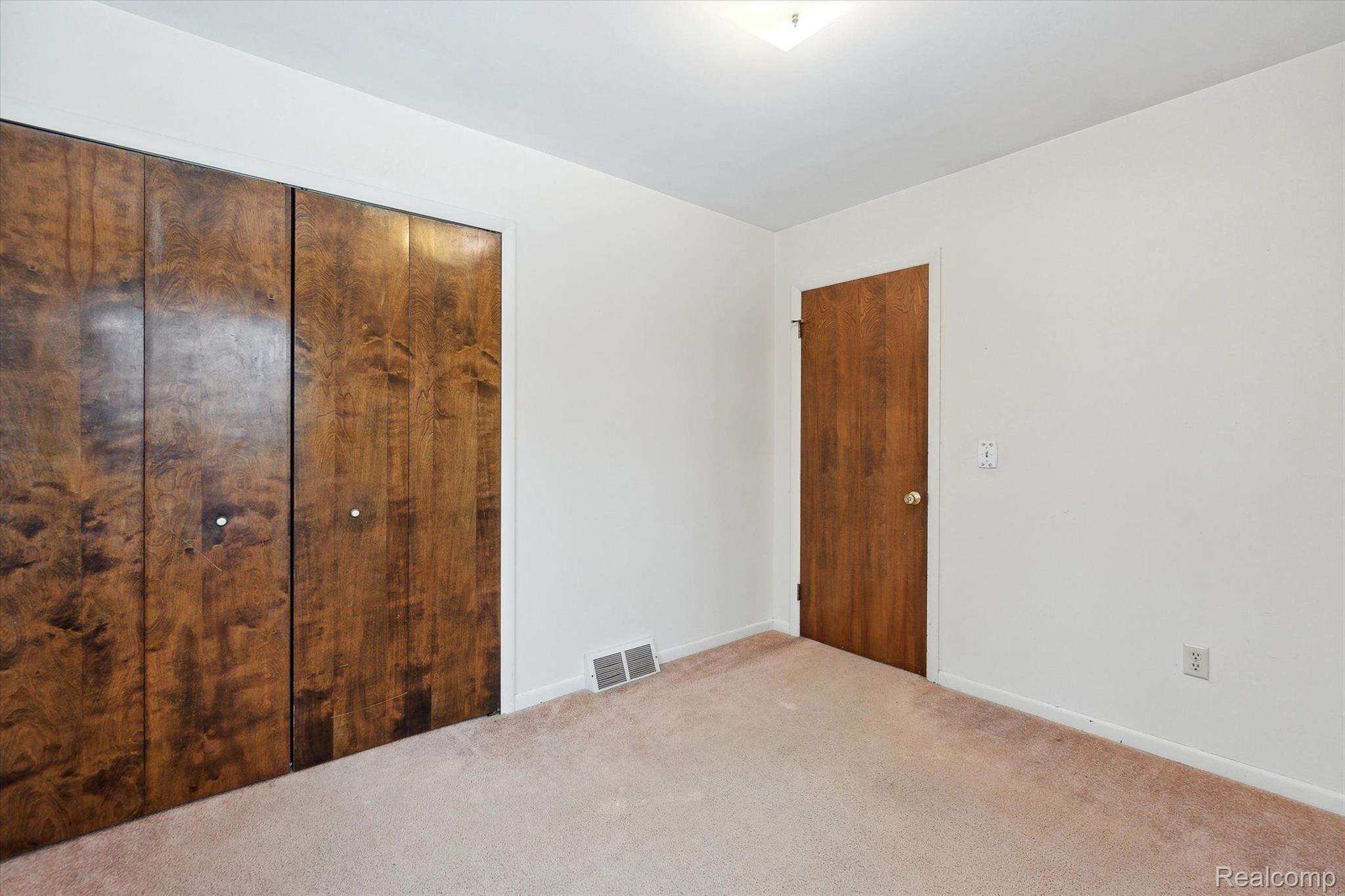 10392 West Sargent Road Fowlerville, MI 48836 - Photo 17 of 45 Gallery Image 17