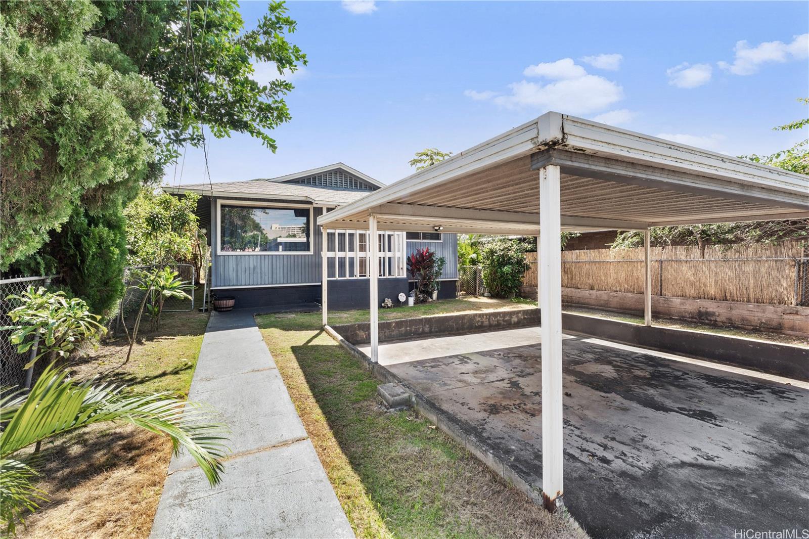 1837 Pacific Heights Road Honolulu, HI 96813 - Photo 2 of 17 2 car carport and entry way, with room for 2 more cars