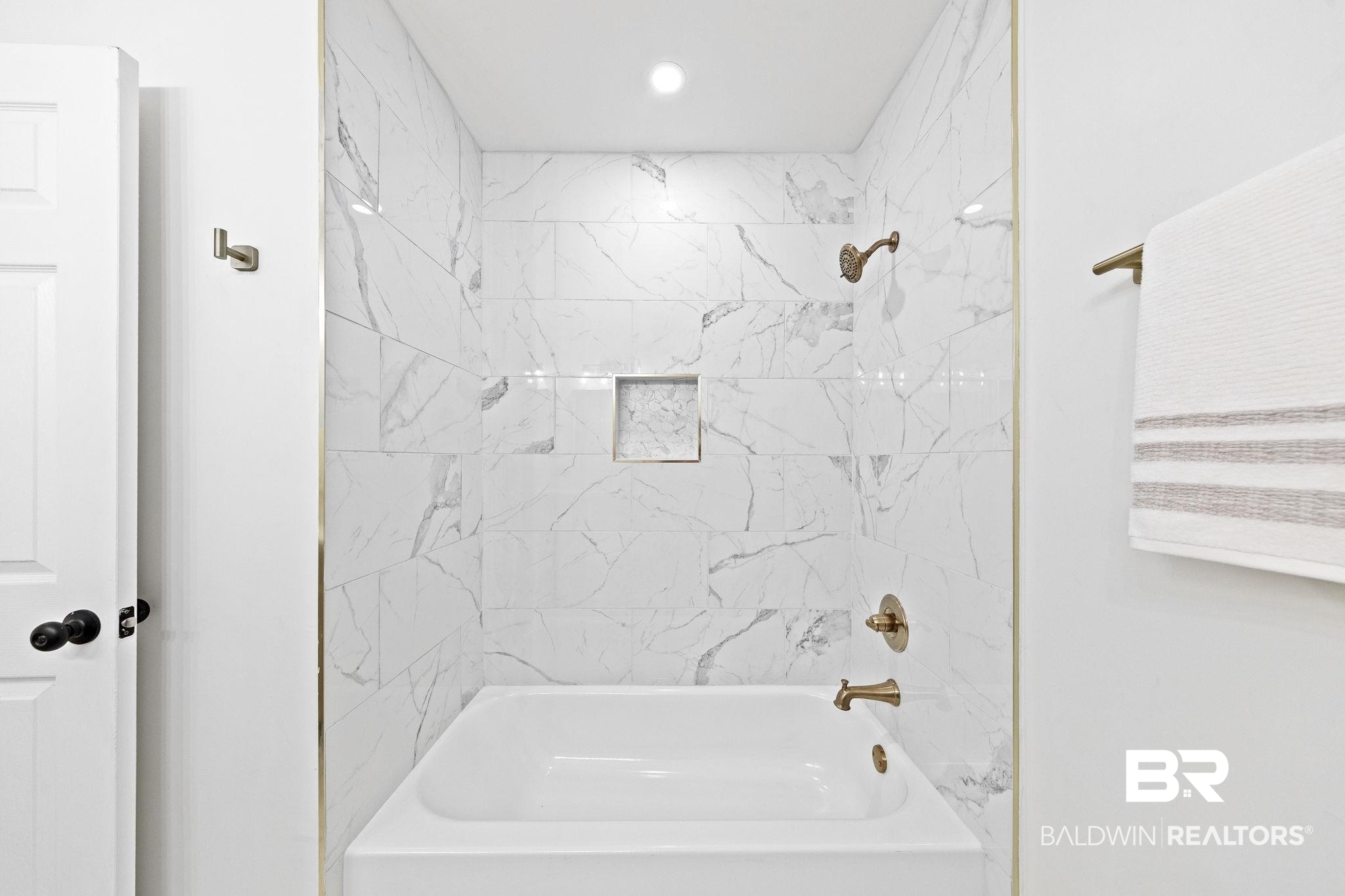5398 Quail Run North Theodore, AL 36582 - Photo 15 of 46 Bathroom with tiled shower / bath combo