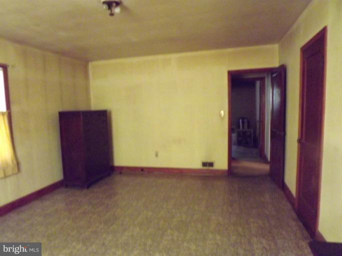 11623 Philadelphia Road White Marsh, MD 21162 - Photo 7 of 27 Bedroom (Master)