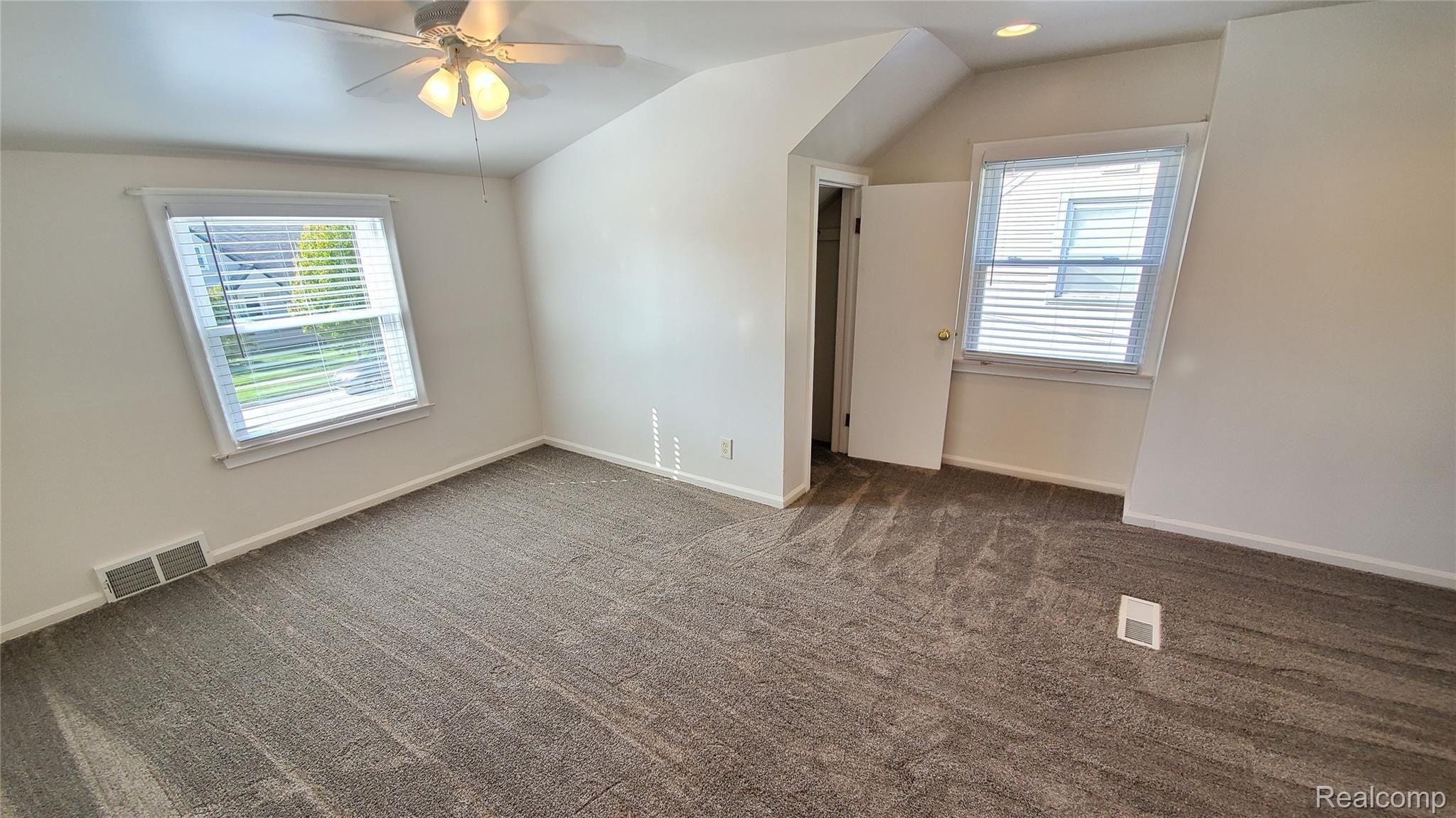 4171 Filbert Street Wayne, MI 48184 - Photo 27 of 33 20190923_155805.jpg