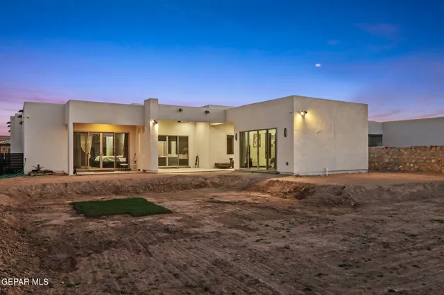 $629,000 | 321 Rio De Jazmin Circle, El Paso, TX 79932