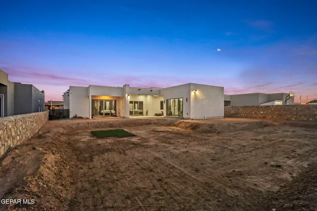 $629,000 | 321 Rio De Jazmin Circle, El Paso, TX 79932