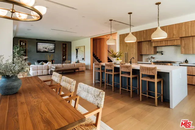 $3,700,000 | 15473 La Maida Street, Sherman Oaks, CA 91403