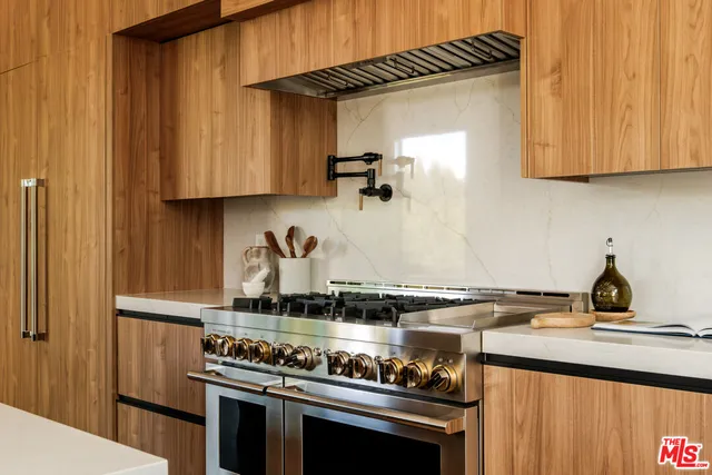 $3,700,000 | 15473 La Maida Street, Sherman Oaks, CA 91403