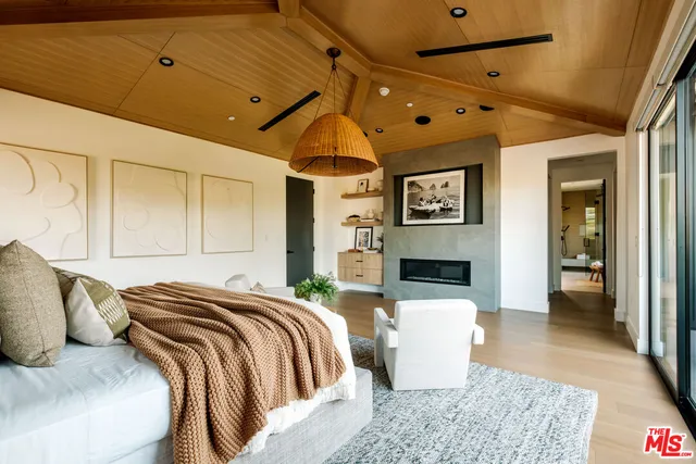 $3,700,000 | 15473 La Maida Street, Sherman Oaks, CA 91403