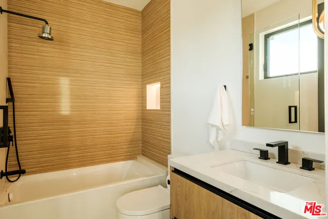 $3,700,000 | 15473 La Maida Street, Sherman Oaks, CA 91403