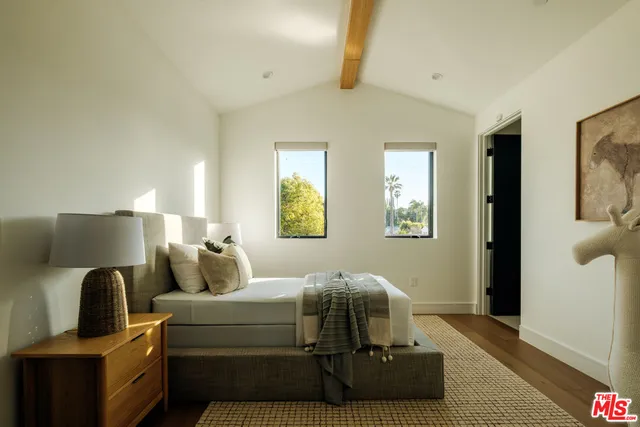 $3,700,000 | 15473 La Maida Street, Sherman Oaks, CA 91403