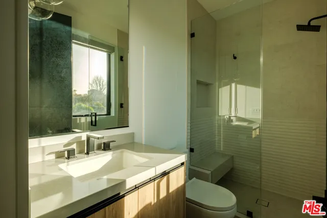 $3,700,000 | 15473 La Maida Street, Sherman Oaks, CA 91403