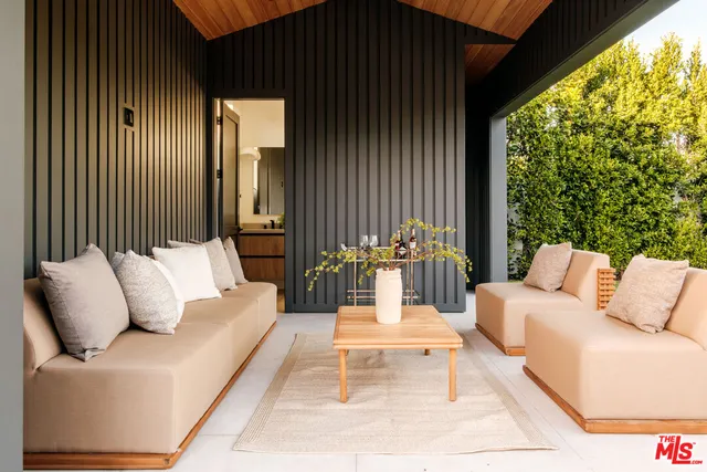 $3,700,000 | 15473 La Maida Street, Sherman Oaks, CA 91403