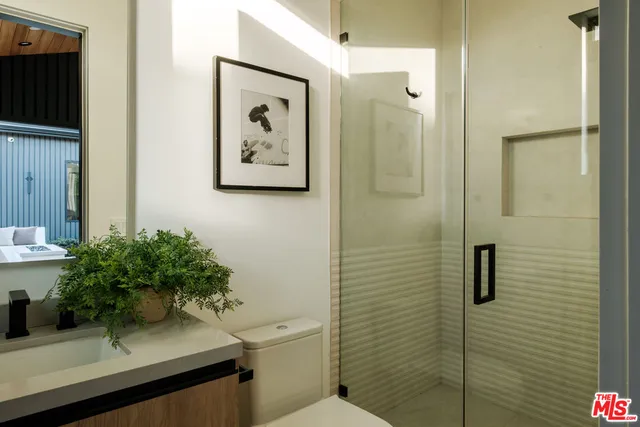 $3,700,000 | 15473 La Maida Street, Sherman Oaks, CA 91403