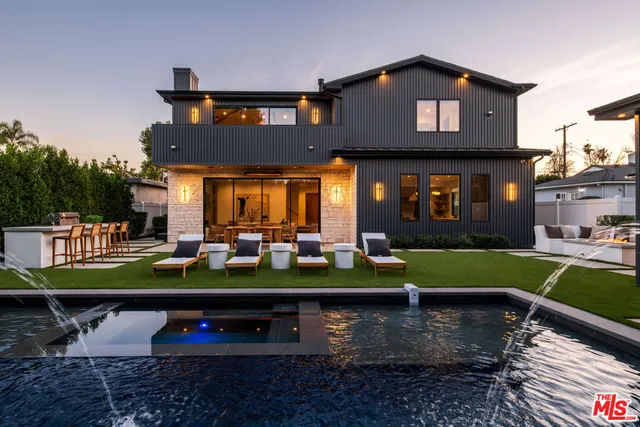 $3,700,000 | 15473 La Maida Street, Sherman Oaks, CA 91403