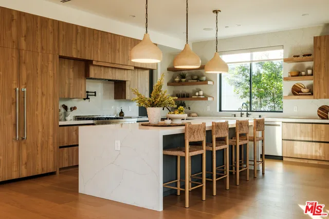 $3,700,000 | 15473 La Maida Street, Sherman Oaks, CA 91403