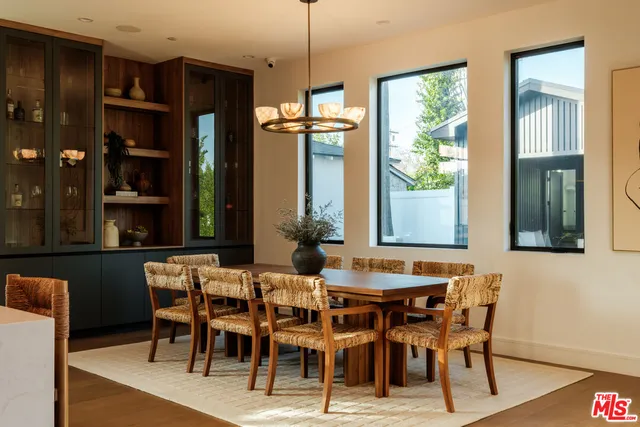 $3,700,000 | 15473 La Maida Street, Sherman Oaks, CA 91403
