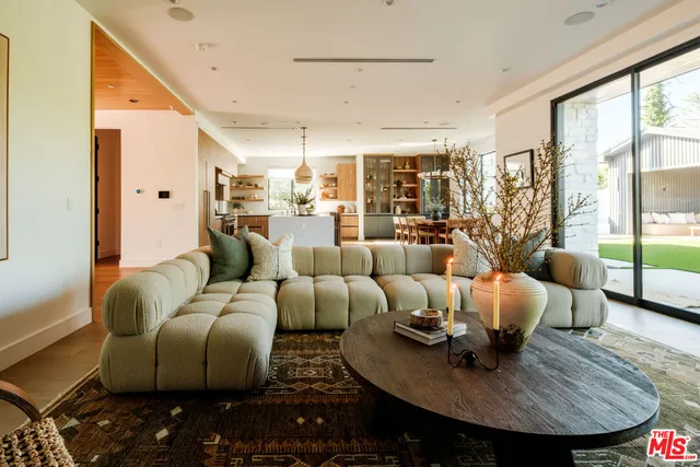 $3,700,000 | 15473 La Maida Street, Sherman Oaks, CA 91403