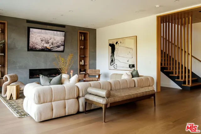 $3,700,000 | 15473 La Maida Street, Sherman Oaks, CA 91403