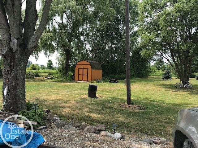 8533 Puttygut Road Casco, MI 48064 - Photo 8 of 84 31353993-7.JPG