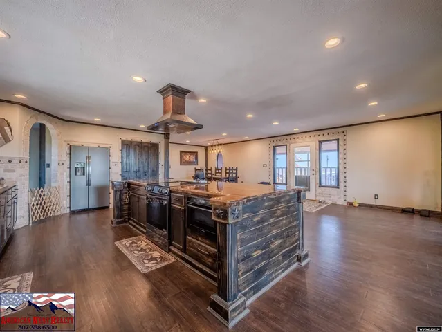 $575,000 | 21 Mountainview Road, Douglas, WY 82633