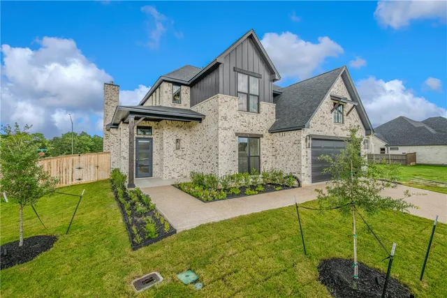 $780,100 | 4901 Pearl River Court, College Station, TX 77845