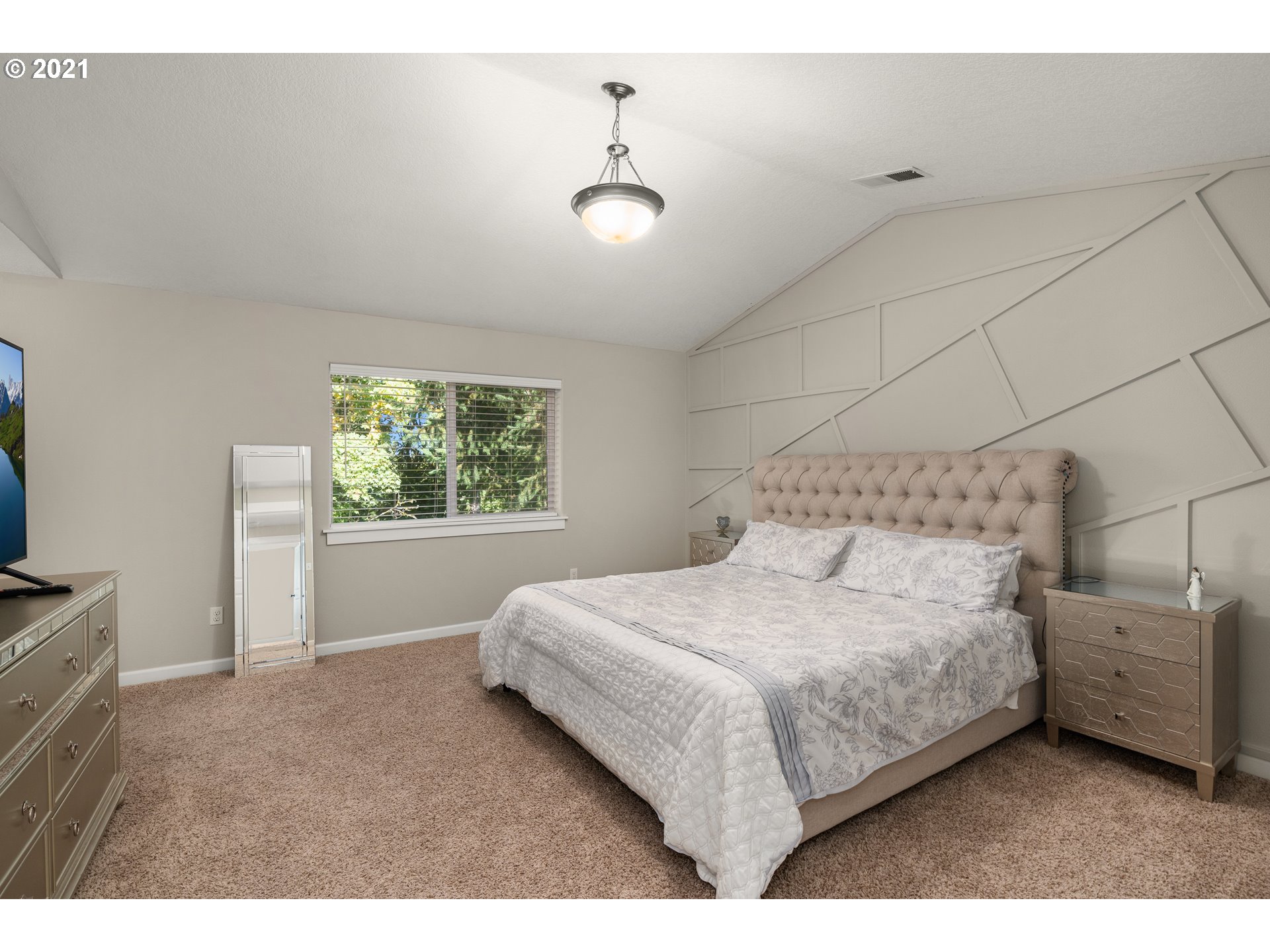 231 Southwest Gabbert Road Gresham, OR 97080 - Photo 22 of 31 Gallery Image 22