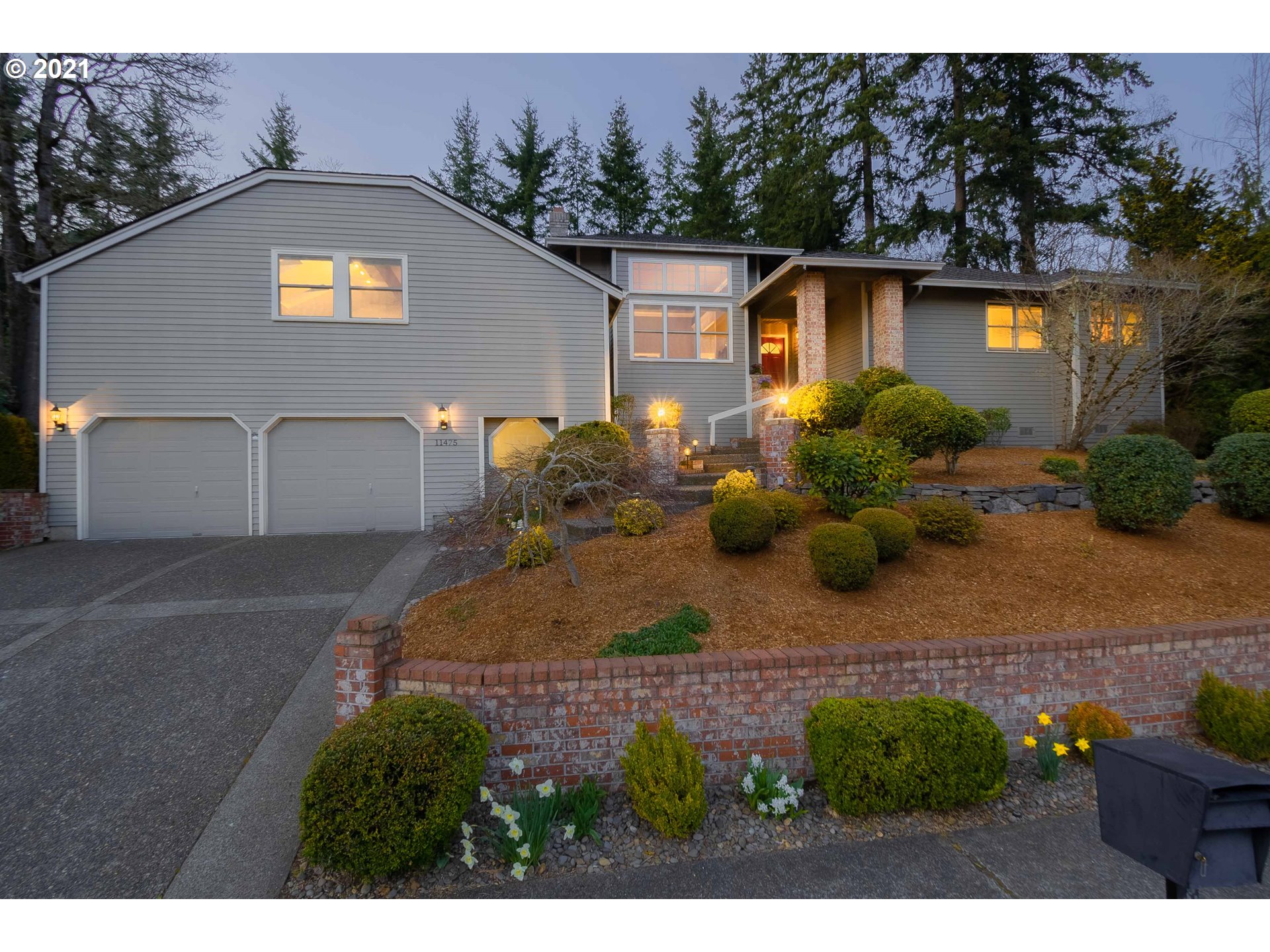 11475 Northwest Reeves Street Portland, OR 97229 - Photo 1 of 32 Gallery Image 1