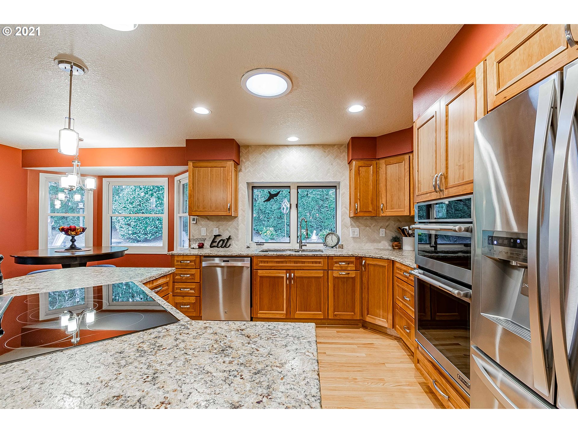 11475 Northwest Reeves Street Portland, OR 97229 - Photo 8 of 32 Gallery Image 8