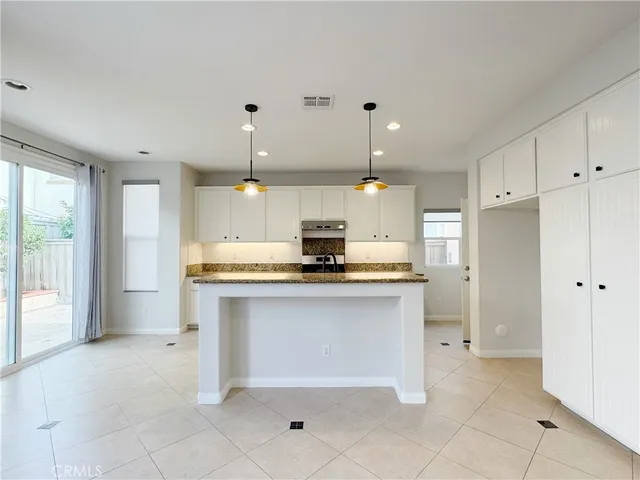 $5,200 | 39 Eaglecreek, Irvine, CA 92618