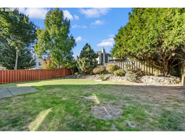 $574,999 | 14935 Southeast Paddington Road, Clackamas, OR 97015