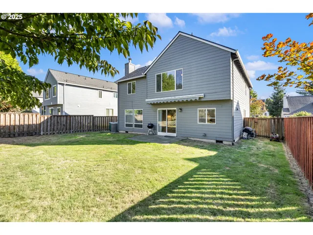 $574,999 | 14935 Southeast Paddington Road, Clackamas, OR 97015