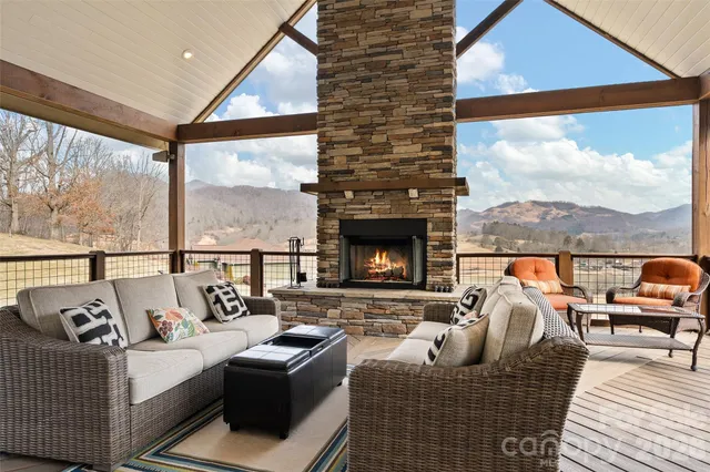 $1,180,000 | 164 Flowing Hills Drive, Clyde, NC 28721