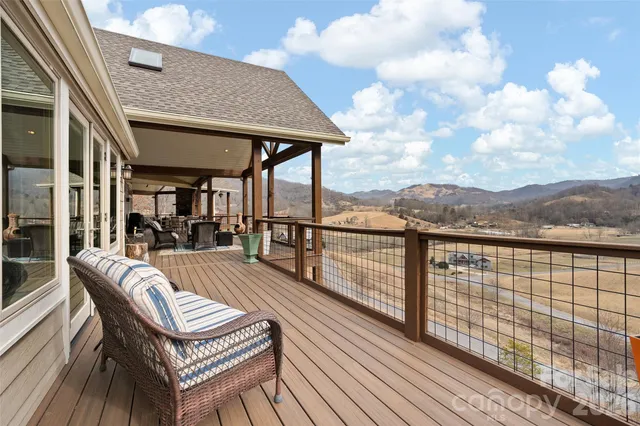 $1,180,000 | 164 Flowing Hills Drive, Clyde, NC 28721